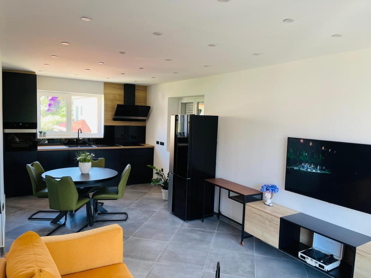 Kia Ora Apartment Трогир Экстерьер фото