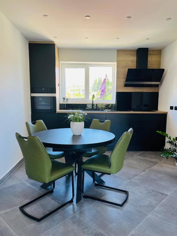 Kia Ora Apartment Трогир Экстерьер фото